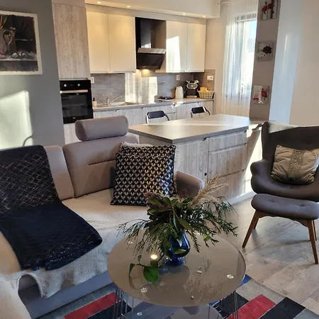 Apartman Lilla *